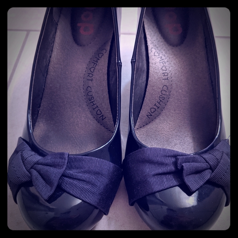 Navy Blue Pumps (low heel)